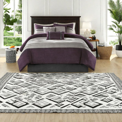 Ensemble de literie mauve en faux suède doux, design élégant pour toute chambre à coucher
