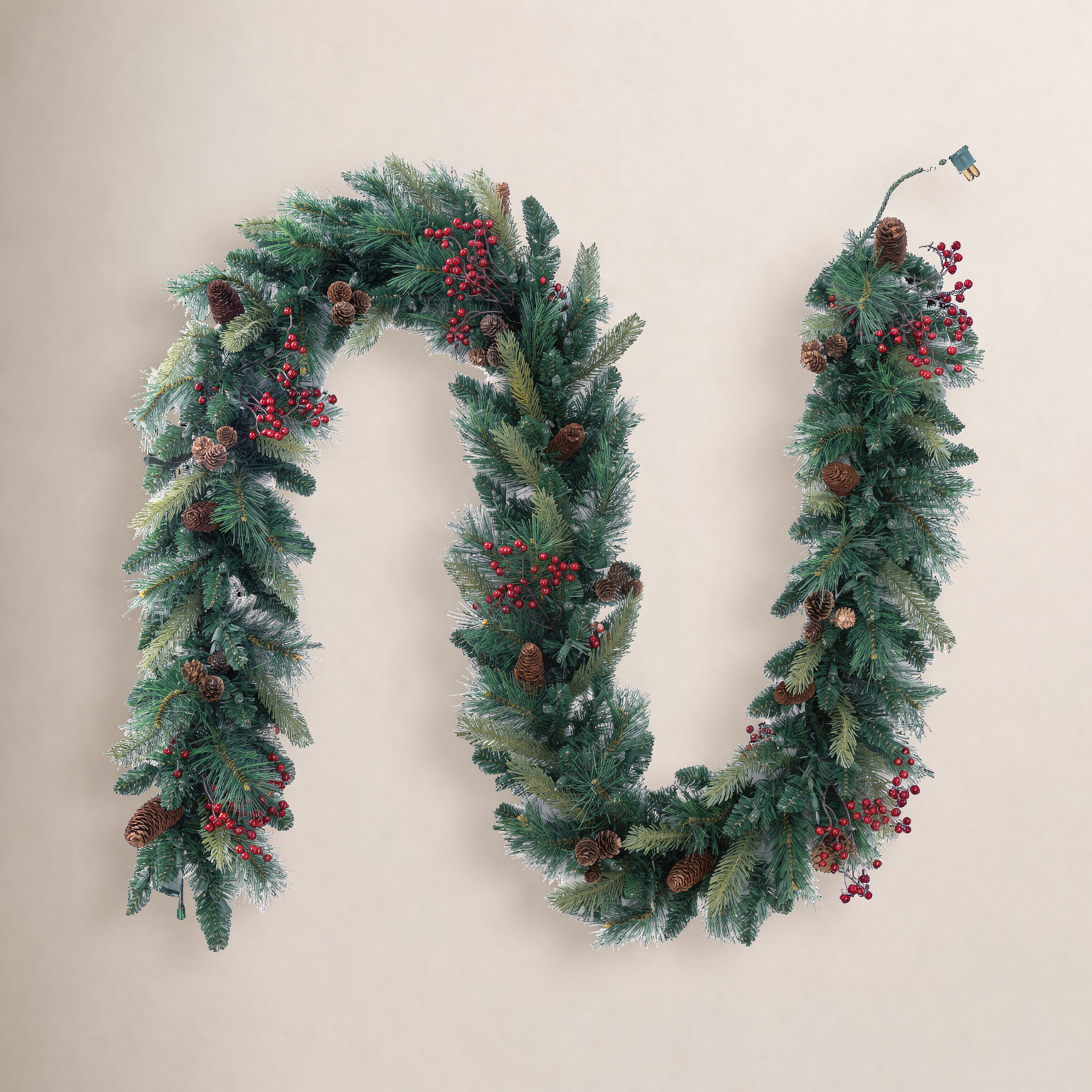 Pre-Lit Christmas Garland, 12'