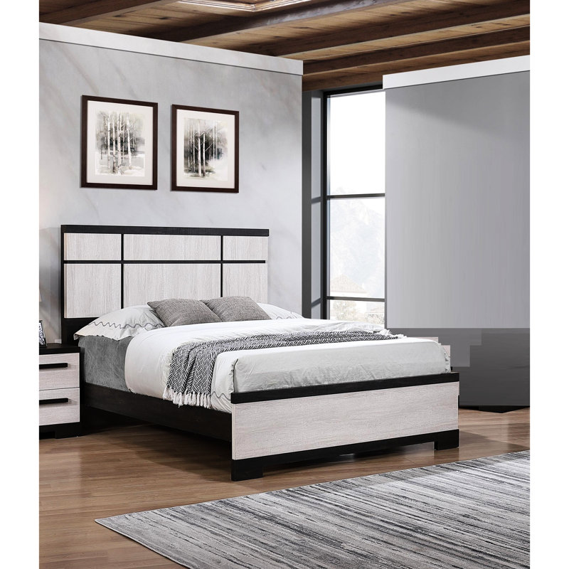 Très grand lit transitionnel avec tête de lit à panneau, finition craie ébène, structure en bois, convient pour un cadre de chambre à coucher moderne avec construction géométrique, pièce maîtresse