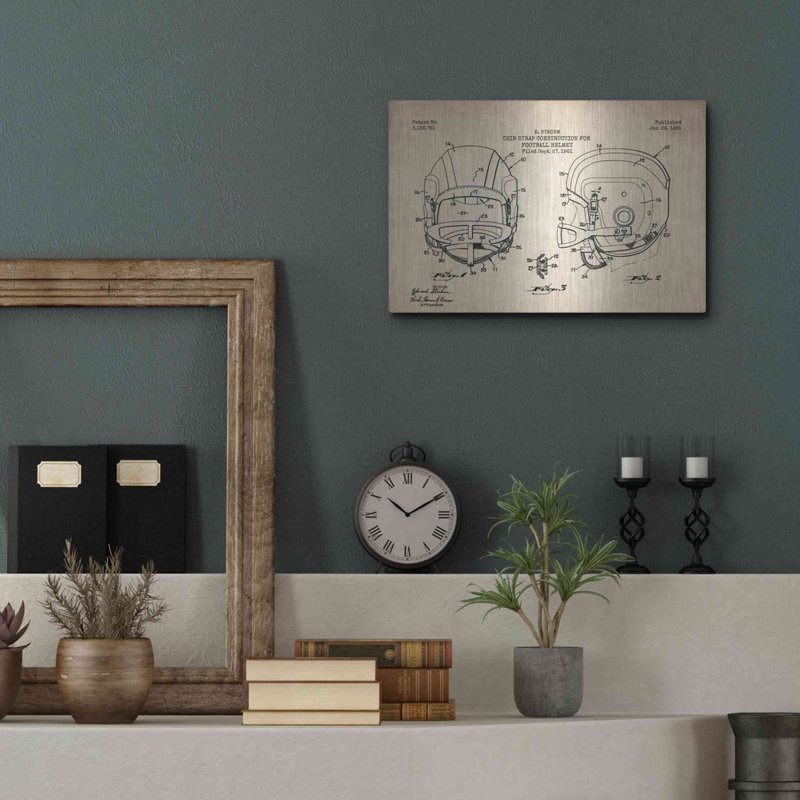 «Modern Football Helmet Blueprint Parchment Verni», art mural en métal, H 12 po x l 16 po