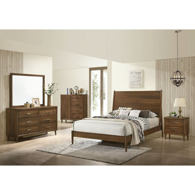 William Panel 3PC Bedroom Set In Walnut