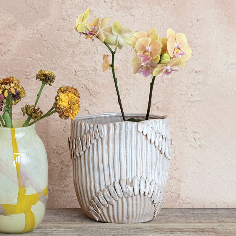 Vase plissé en grès fait à la main avec motif