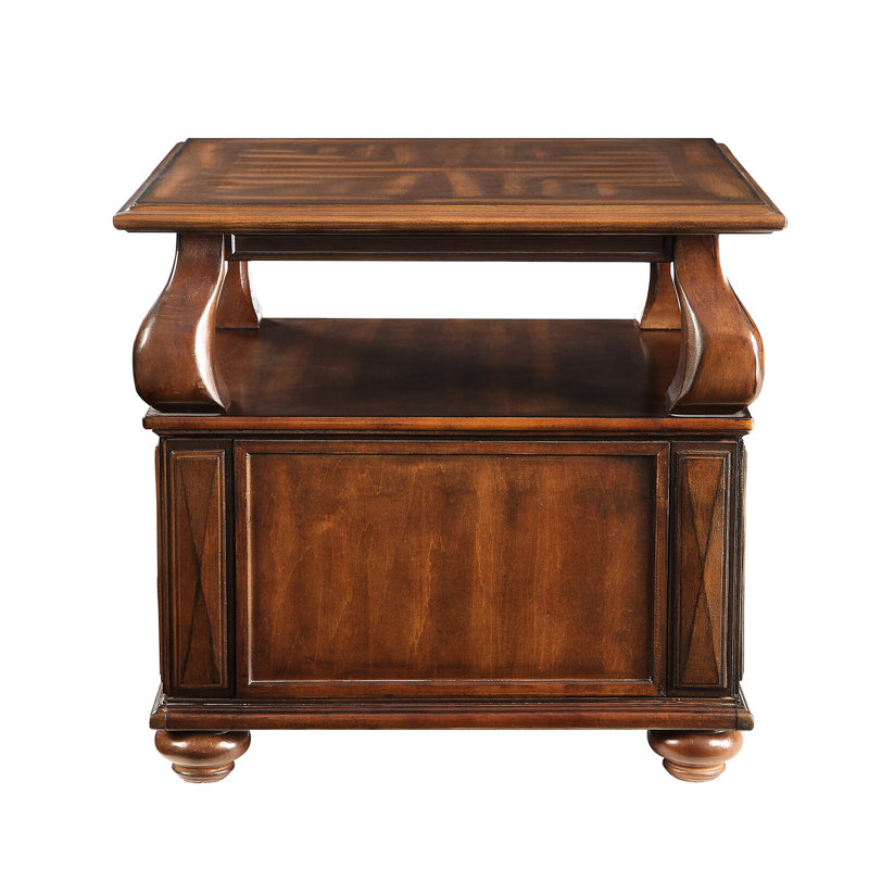 Table de bout transitionnelle en noyer avec espace ouvert - embellissez votre espace