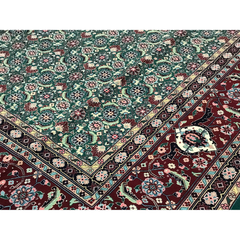 Royal Wool Oriental Area Rug