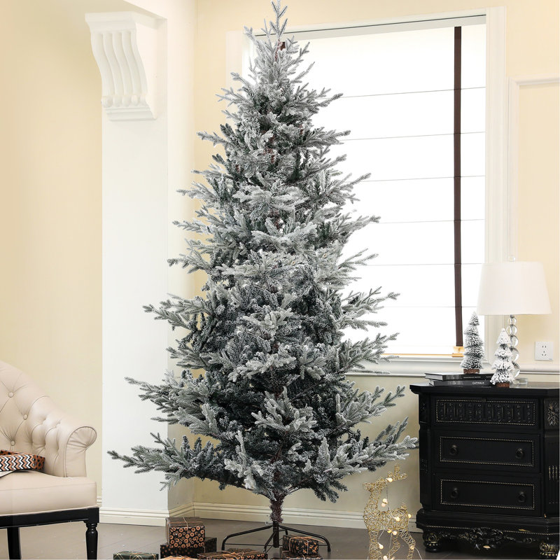 Arbre de Noël artificiel 9 pi avec finition enneigée, support pliable, installation facile pour les fêtes de style nordique, support