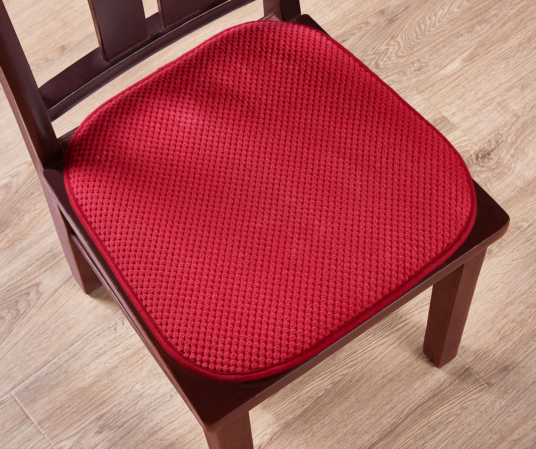 https://assets.wfcdn.com/im/53791334/compr-r85/6647/66478232/outdoor-15-dining-chair-chair-pad.jpg