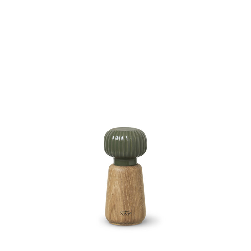 Hammershøi Salt & Pepper Mill, 5.7" H x 2.6" W x 2.6" D, Natural/Dark Green