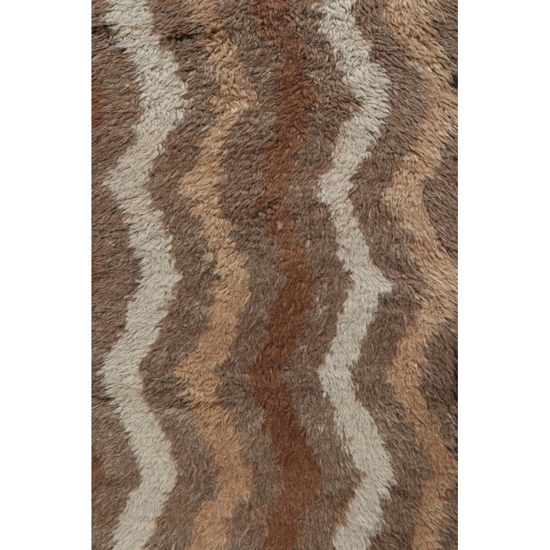 One-of-a-Kind 2'6”x6'9” Hand Knotted Area Rug