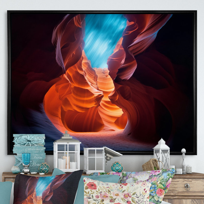 «Upper Antelope Canyon III», reproduction sur toile, H 12 po x l 20 po x P 1 po, Cadre flottant noir