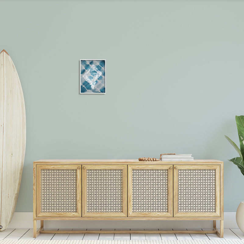 Cravate bleu marine rétro Conch Shell par Ziwei Li 927, H 14 po x l 11 po x P 1,5 po, Giclée encadrée blanc bord de mer