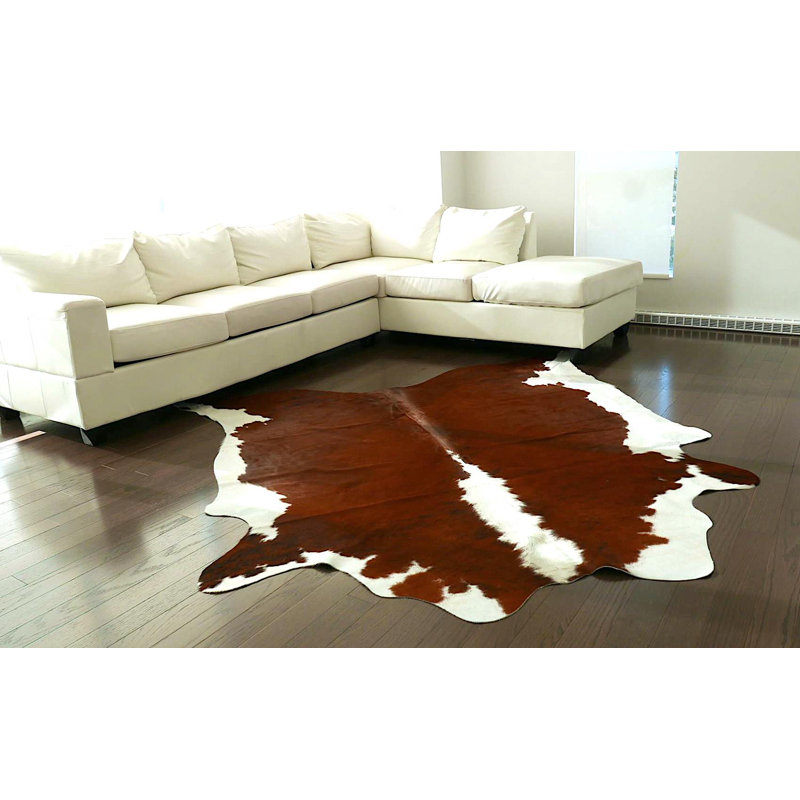 Tapis brun en cuir de vache fabriqué à la main Gorgi