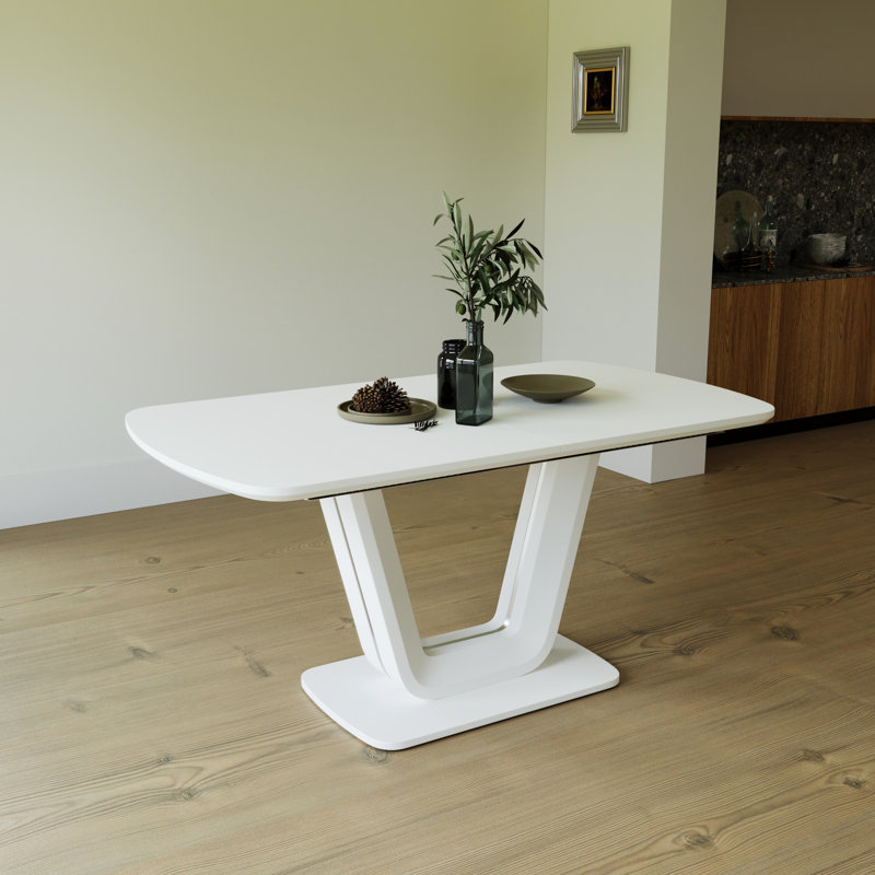 Table de cuisine blanche avec pieds en forme de U pour une fonctionnalité extensible, durable et résistante