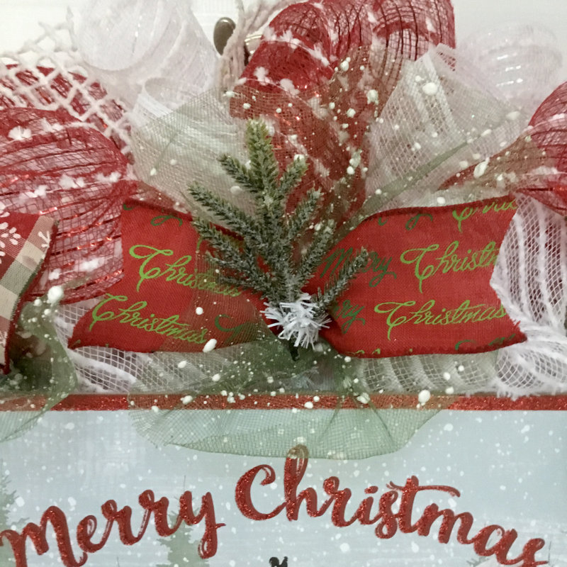 Couronne de Noël à la ferme avec grange décorée