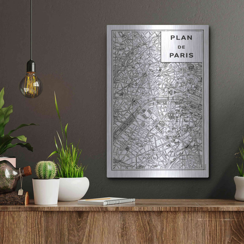 «Inverted Paris Map» par Sue Schlabach, H 16 po x l 12 po