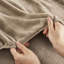 Drap simple taupe - 100% pour la douceur et la détente, brossé des deux côtés, avec taie d'oreiller plate, drap-housse, matelas élastiques de 16 po, 3 pièces vérifiées, velours doux inclus