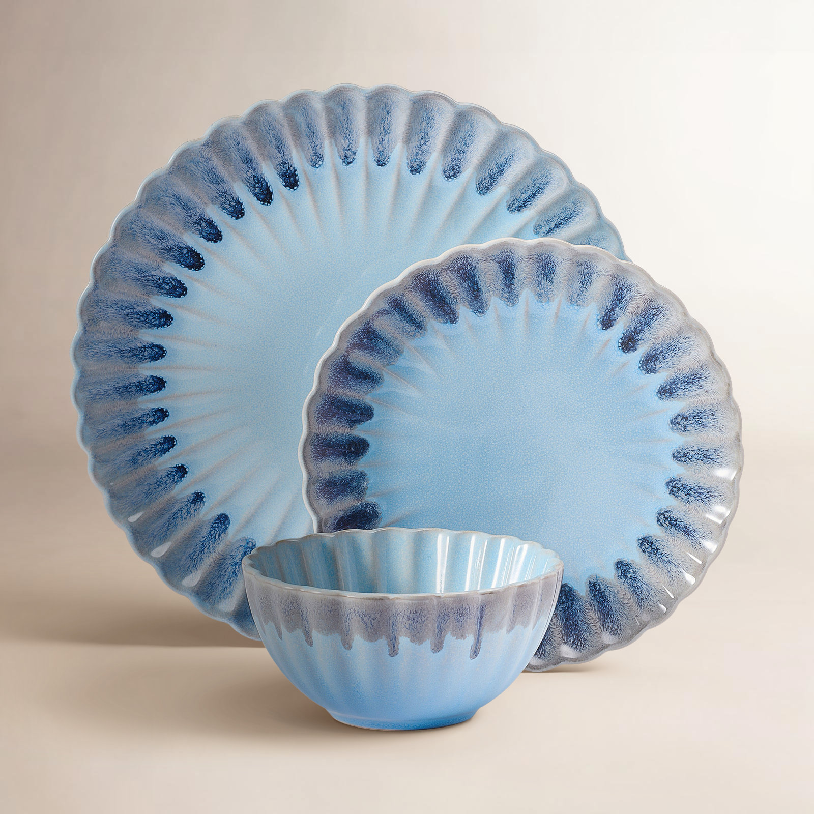 Stoneware Dinnerware Set - Service for 4