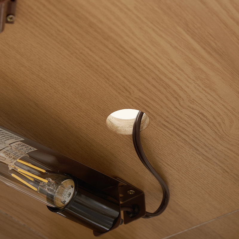 Armoire décorative avec lumière DEL et portes en verre, Chêne clair