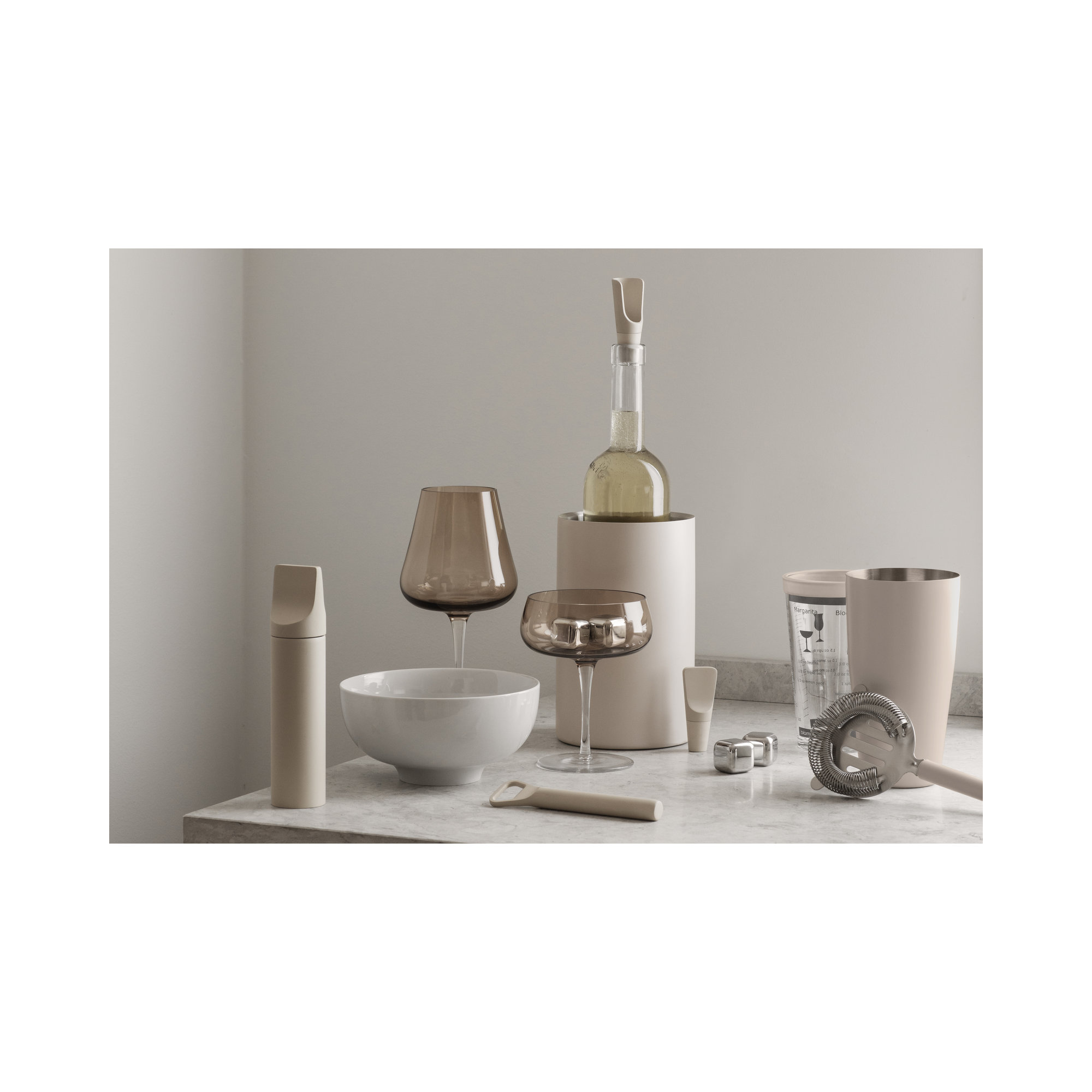 ILO Set Of 2 Wine Accessories, Beige