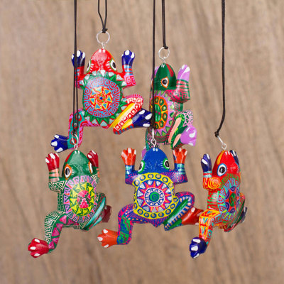 0.8'' Handmade Wood Hanging Figurine Ornament