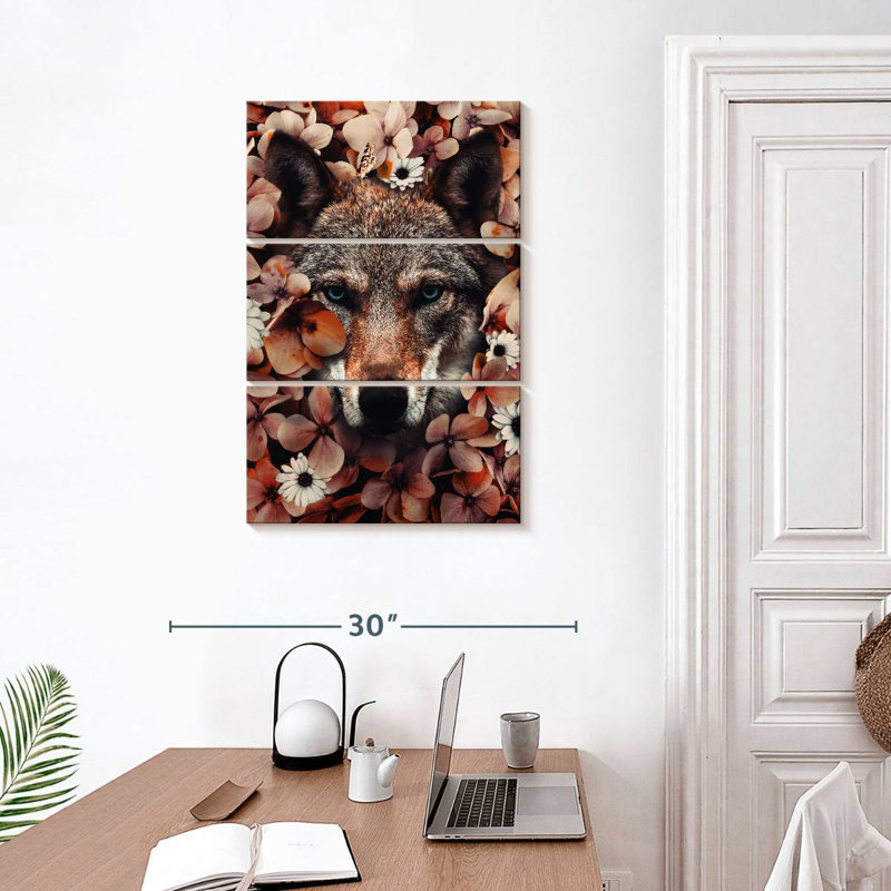 Brampt Botanical Wolf, 32'' H x 20'' W