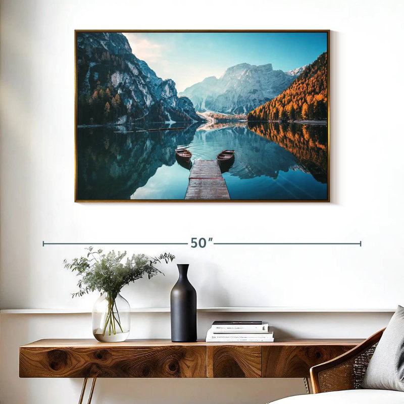 Jetée du lac Braies, Cadre flottant doré, 40 po x 27 po