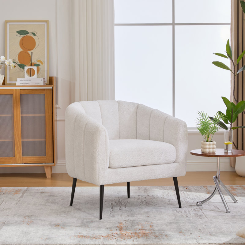 Fauteuil demi-tonneau capitonné avec pieds en métal, Ivoire ivoire