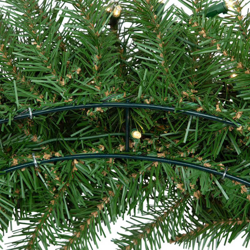 Couronne de Noël artificielle pré-éclairée en pin oriental - lumières claires, 36 po