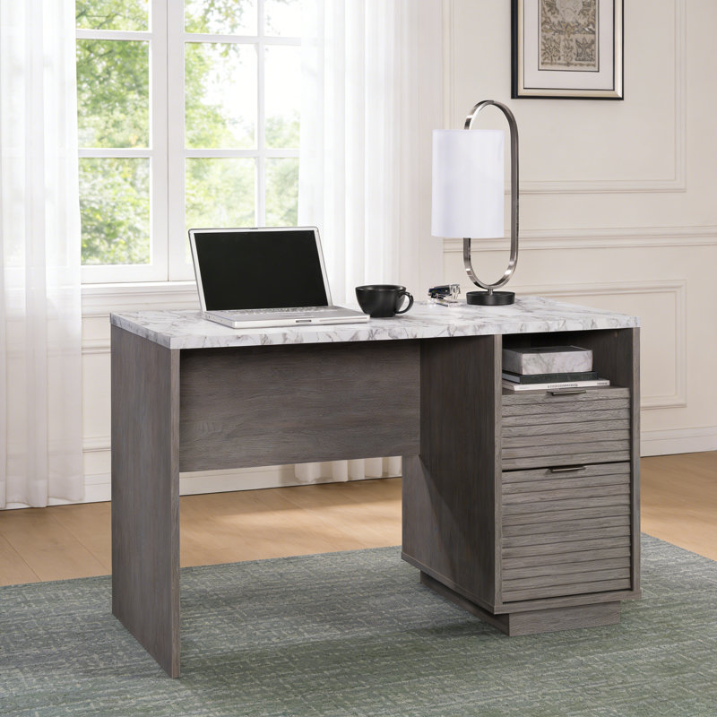 Bureau d'écriture avec tiroirs et tablette ouverte