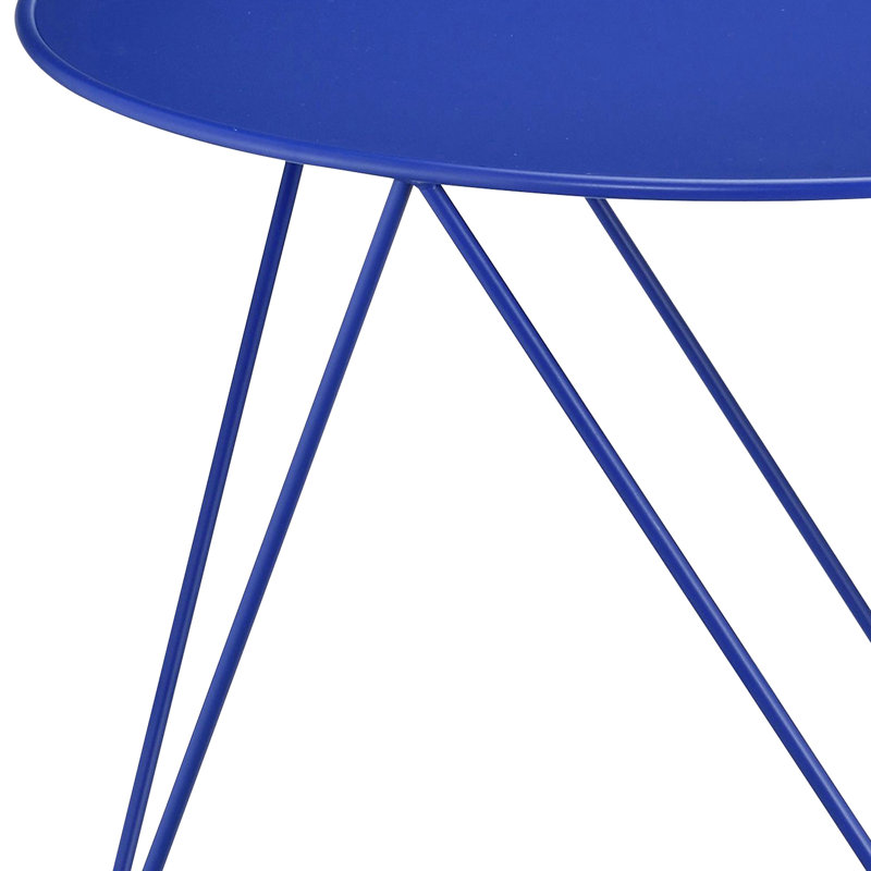 Table moderne moderne en métal bleu avec base géométrique, table d'appoint compacte et tendance, convenant à de multiples utilisations