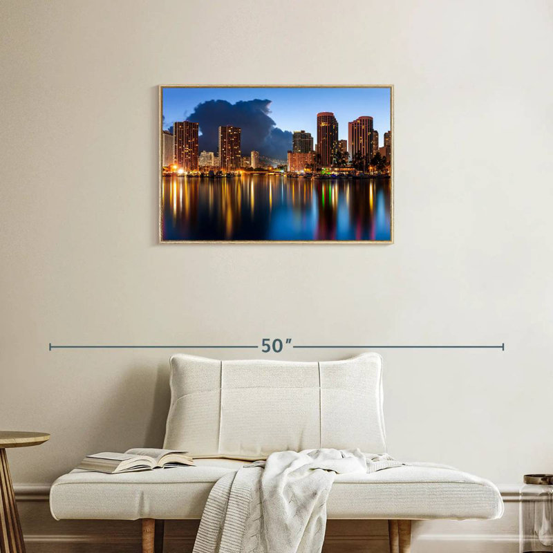 Honolulu Nightscape, 31 po x 21 po, Cadre flottant en bois naturel