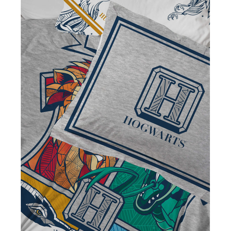 Harry Potter Stand Together Bed Set, Twin Comforter + 4 Additional Pieces