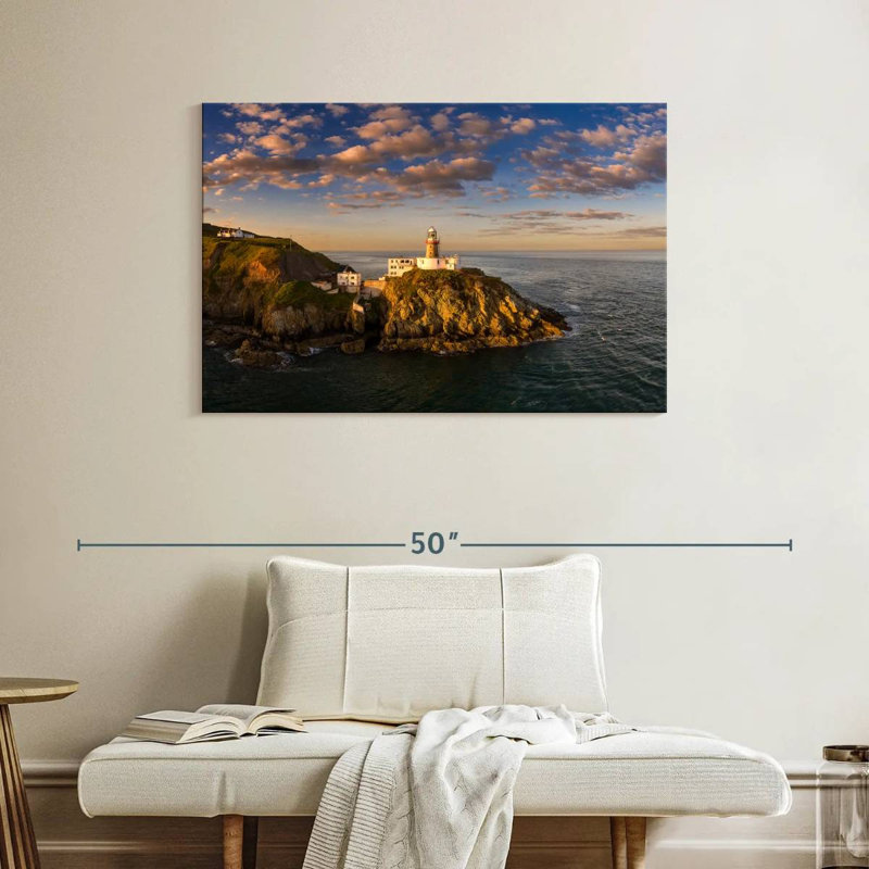 Phare Aletra Berry sur une falaise, H 26 po x l 39 po