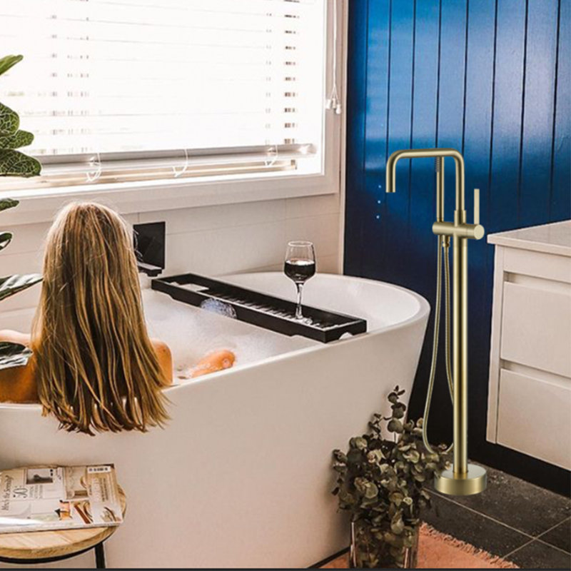 Robinet de baignoire autoportant 40,94 ", robinets de salle de bain à fixation au sol avec douche à main, Or brossé