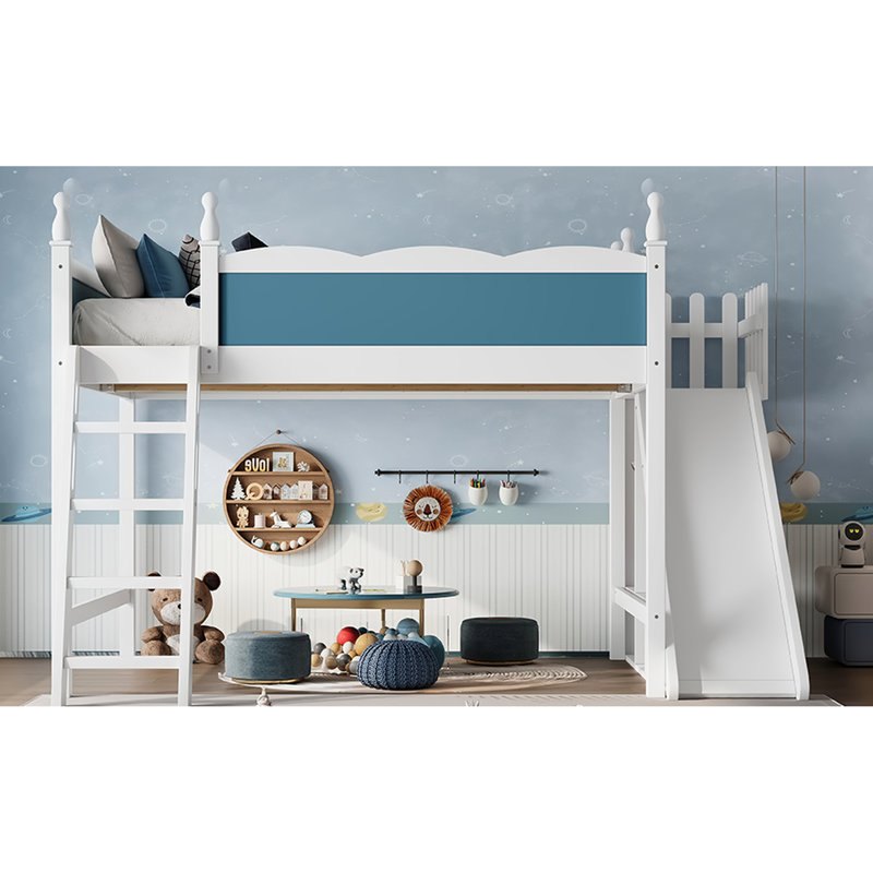 Grand lit mezzanine de couleur bleue et blanche, tablettes de rangement, glissade amovible, bois de pin, sans sommier, jeu ludique et peu encombrant