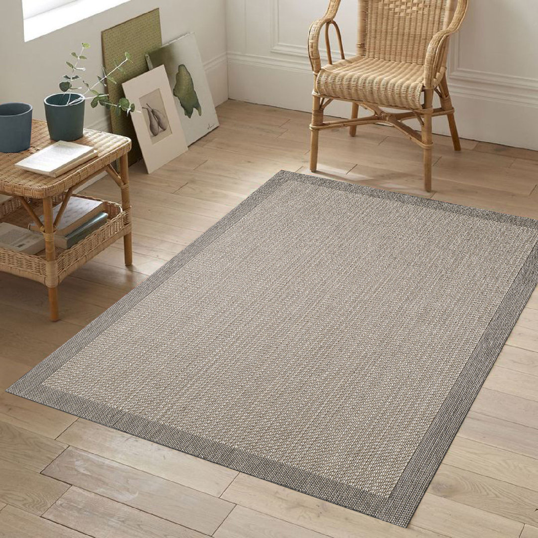 Not Solid Colour Beige Area Rug