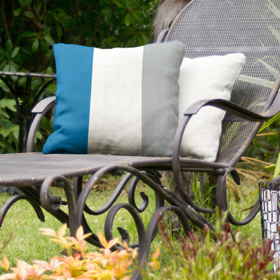  Indoor/Outdoor Throw Pillow
