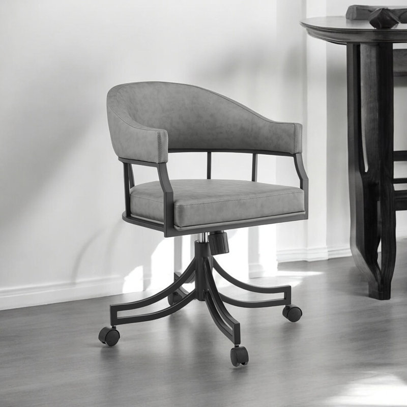 Chaise rembourrée grise et noire en similicuir avec dossier ouvert et roulettes