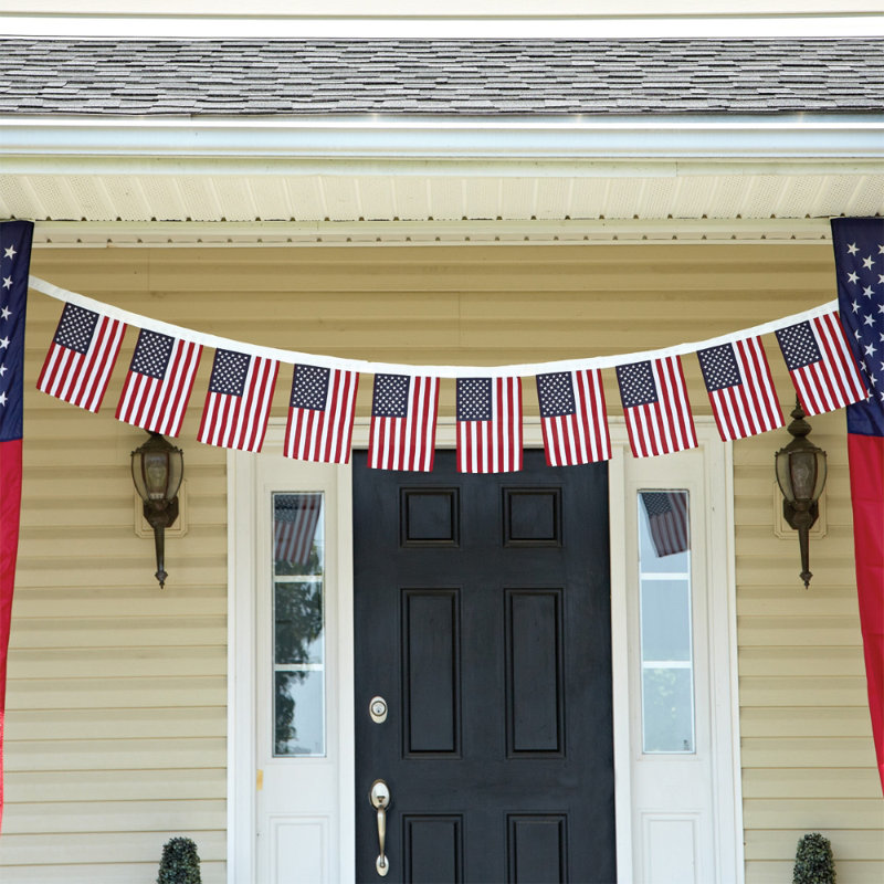USA American String Pennant Flags 33 Feet 38 Flags