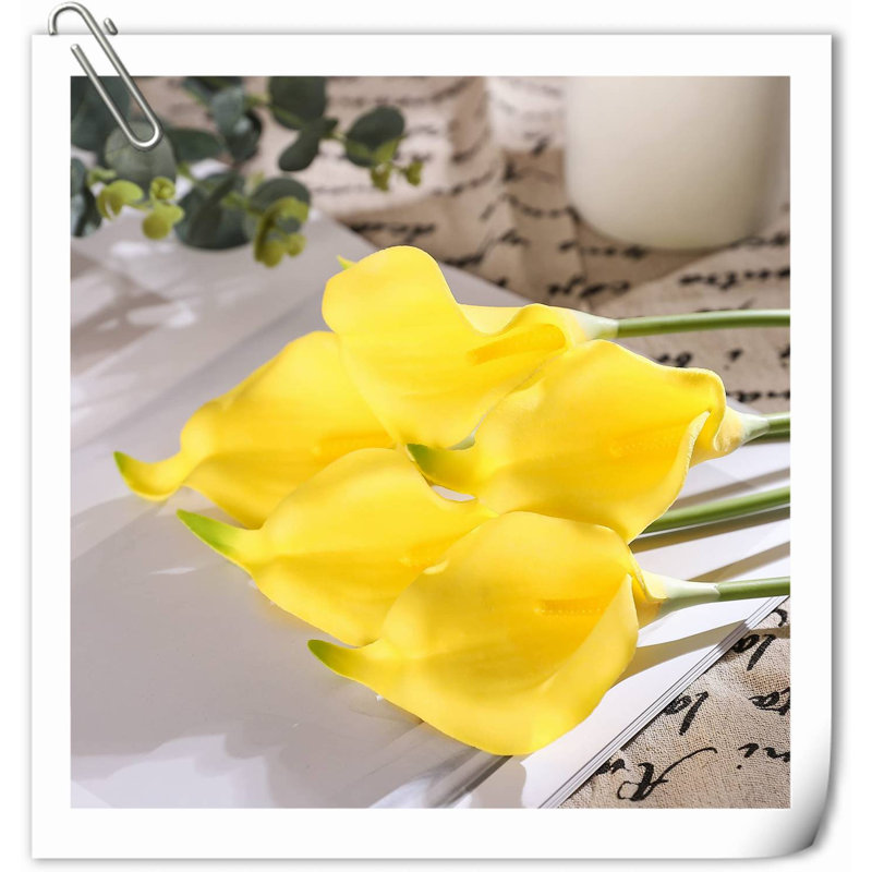 Arrangement Lillies, Jaune, H 14,29 po x l 5,71 po x P 2,28 po