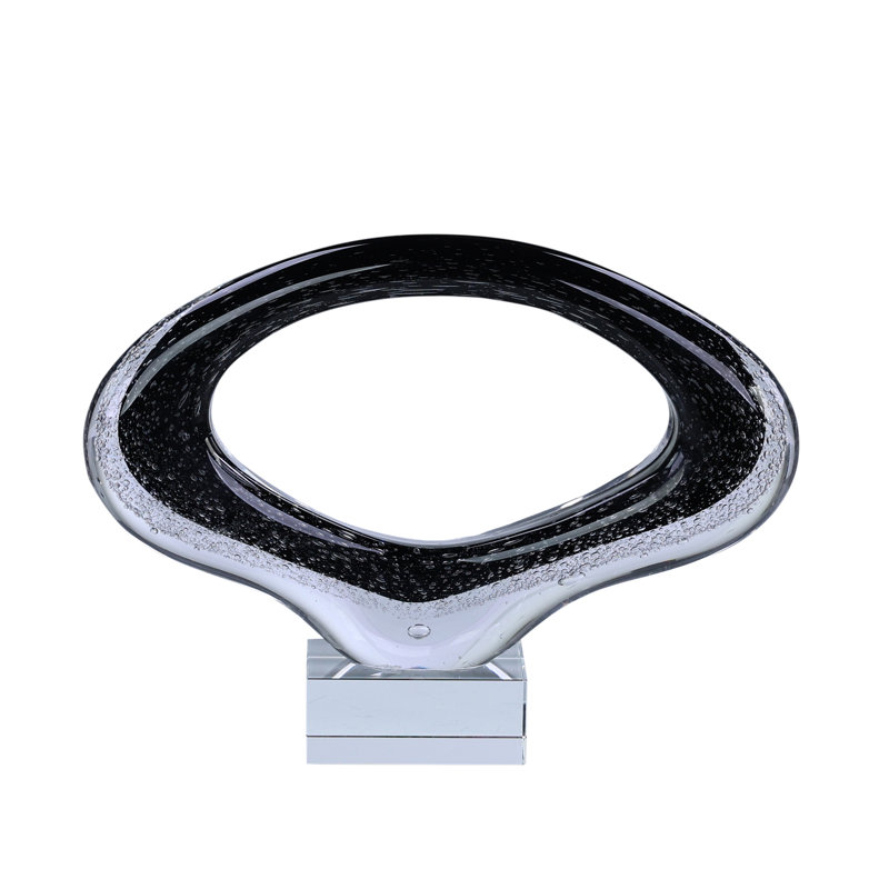 Sculpture en boucle, petit noir