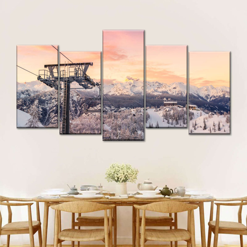 «Skiing on Snowy Mountain» - Toile tendue 5 pièces, H 33 po x l 66 po