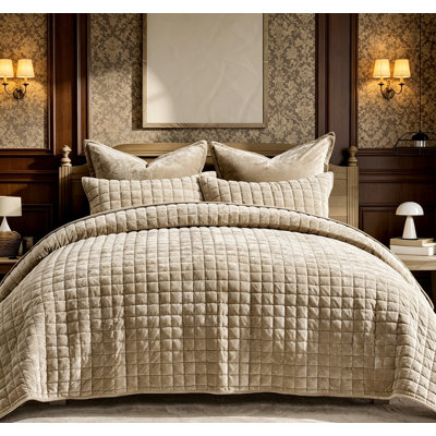 King Size Luxury Velvet Quilt Set, Lightweight All-Season Quilted Coverlet with 2 Matching Pillow Shams