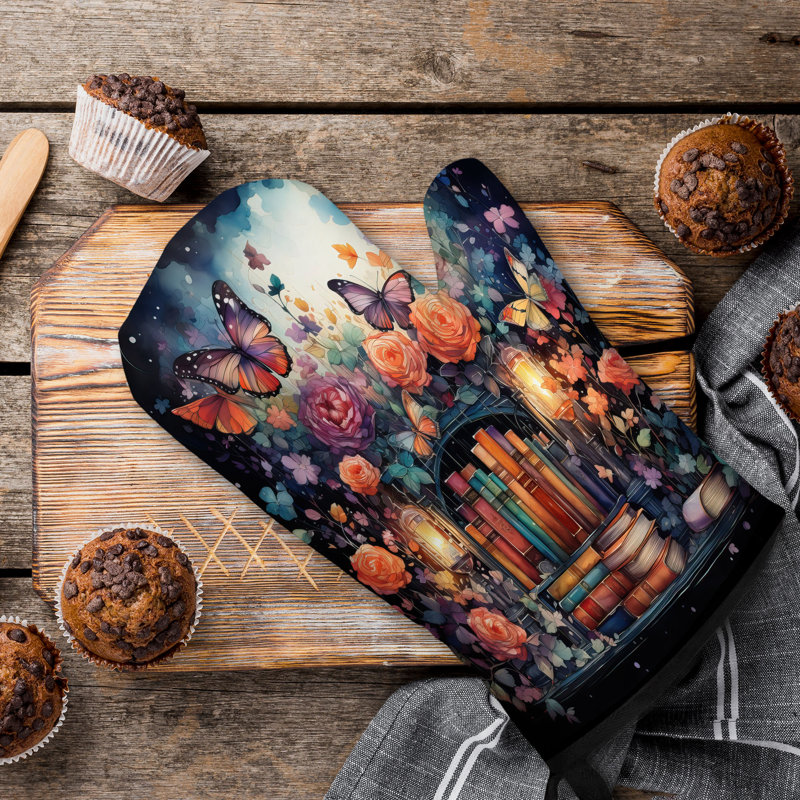 Story Nook Oven Mitt