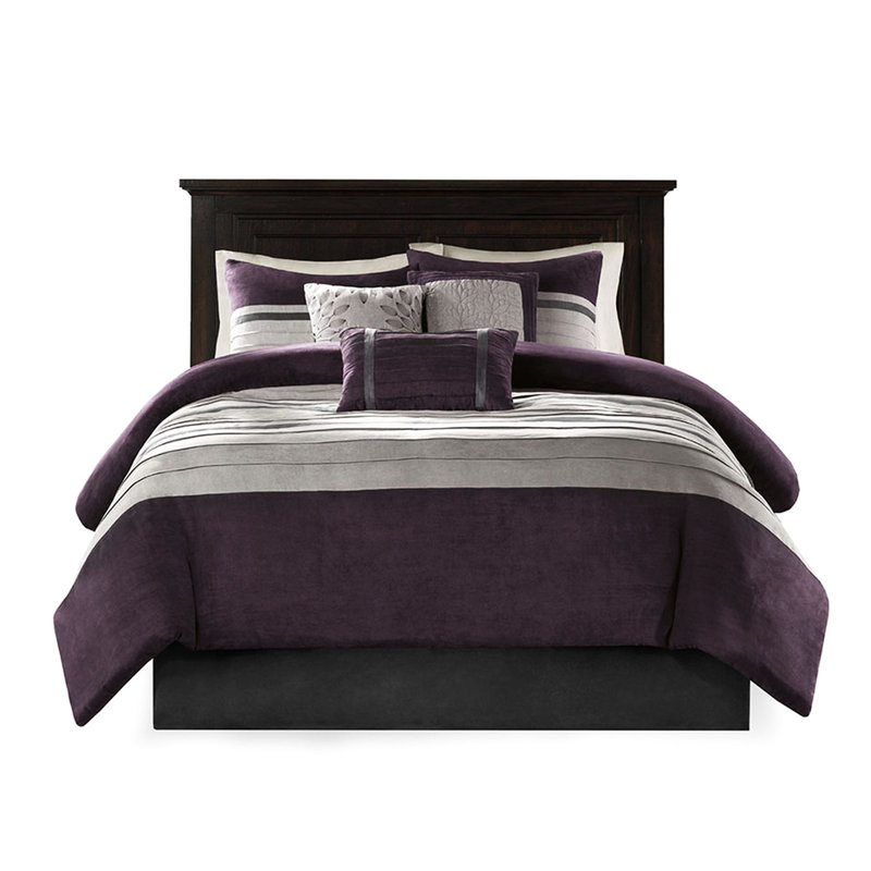 Édredon 7 pièces en très grand daim mauve, style transitionnel, coussins brodés, 2 taies décoratives, 1 jupe de lit, taies décoratives assorties