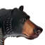 Décoration murale rustique en métal brun et noir représentant un ours et une scène de forêt en relief, 91 cm de large.