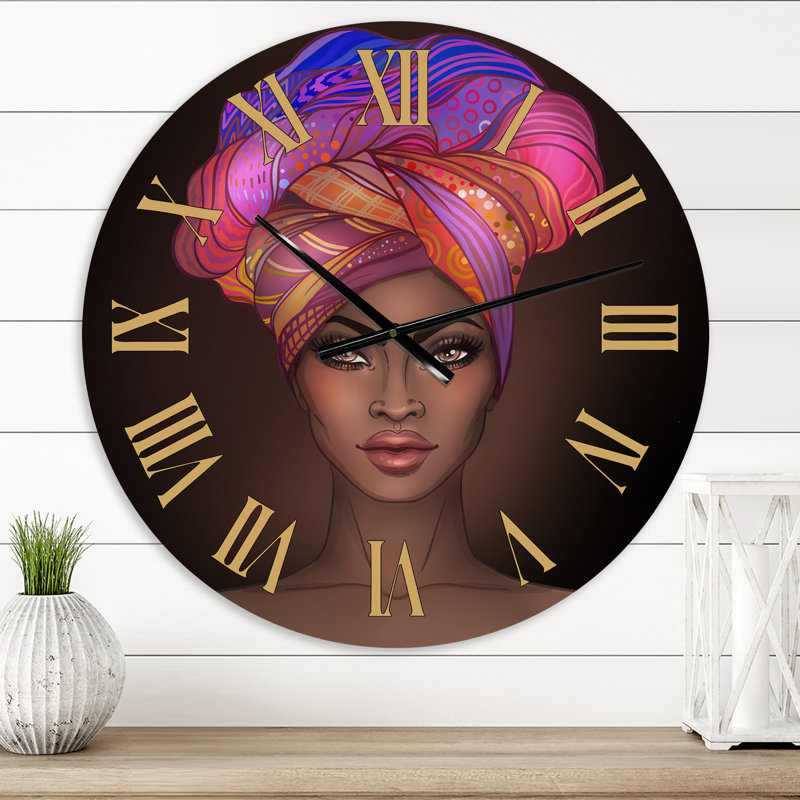 Femme afro-américaine avec Turban VI - horloge murale moderne, Moyenne