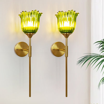  Appliques murales à piles avec télécommande, applique murale sans fil dorée rechargeable avec abat-jour en verre rosette verte, lumière à intensité variable RVB (ensemble de 2)