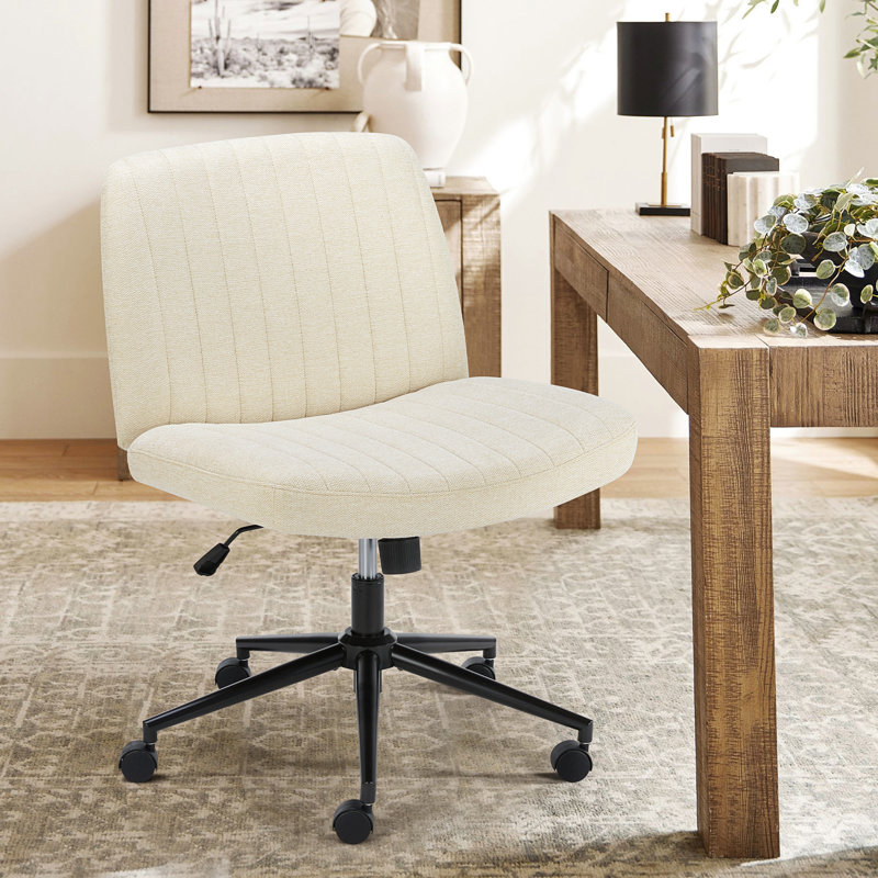 Fauteuil de bureau à accoudoirs croisés de 26 po Avicia, Chenille beige, Yes