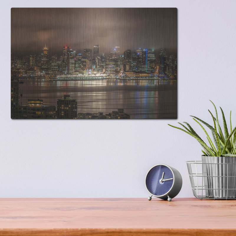 «Vancouver Night» par Tim Oldford, H 12 po x l 16 po