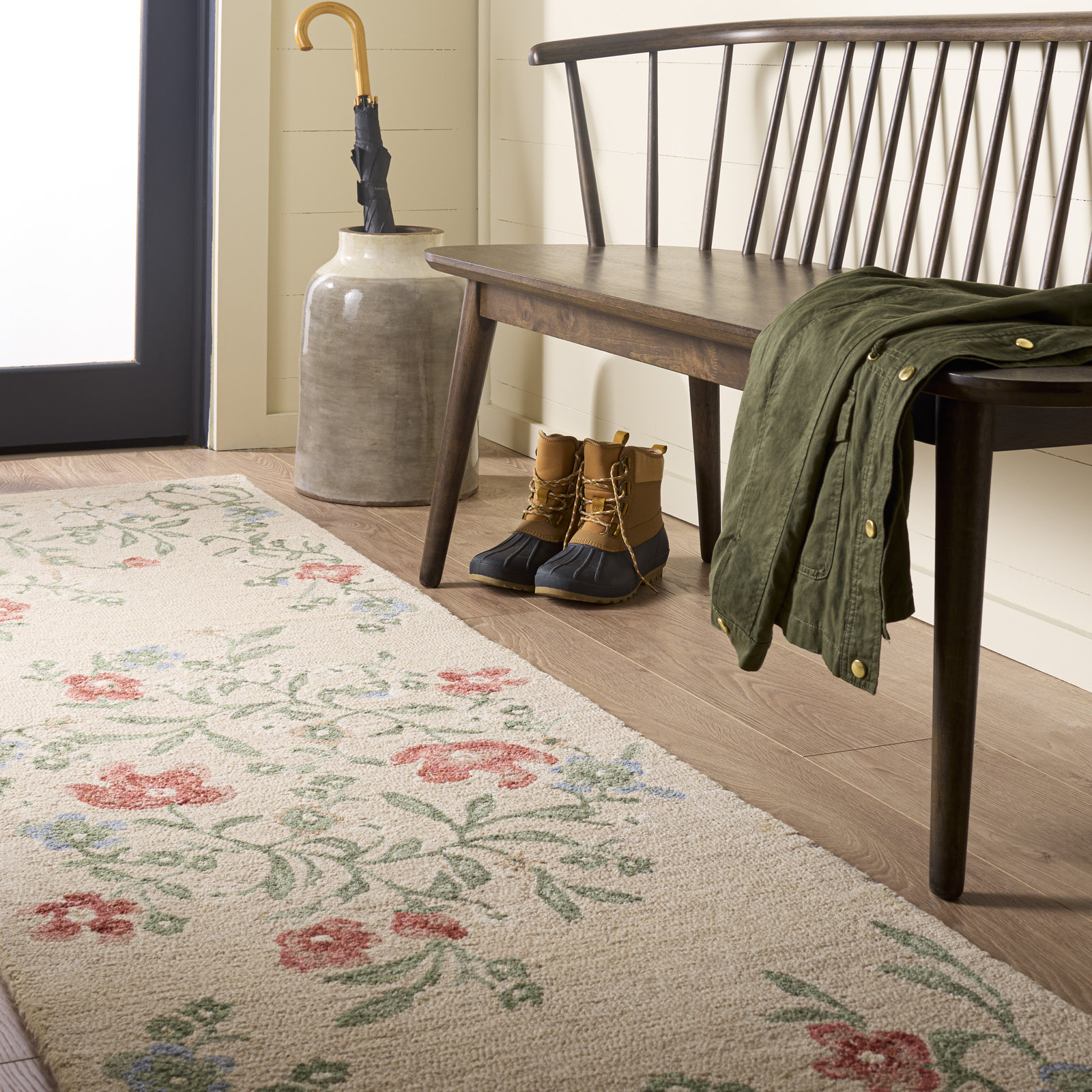 Martha Stewart 3855 Hand Tufted 85% Wool; 15% Cotton Floral Rug, Runner 2'3" x 9'